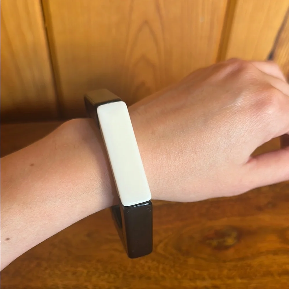 Black and White Fitness Tracker Wristband